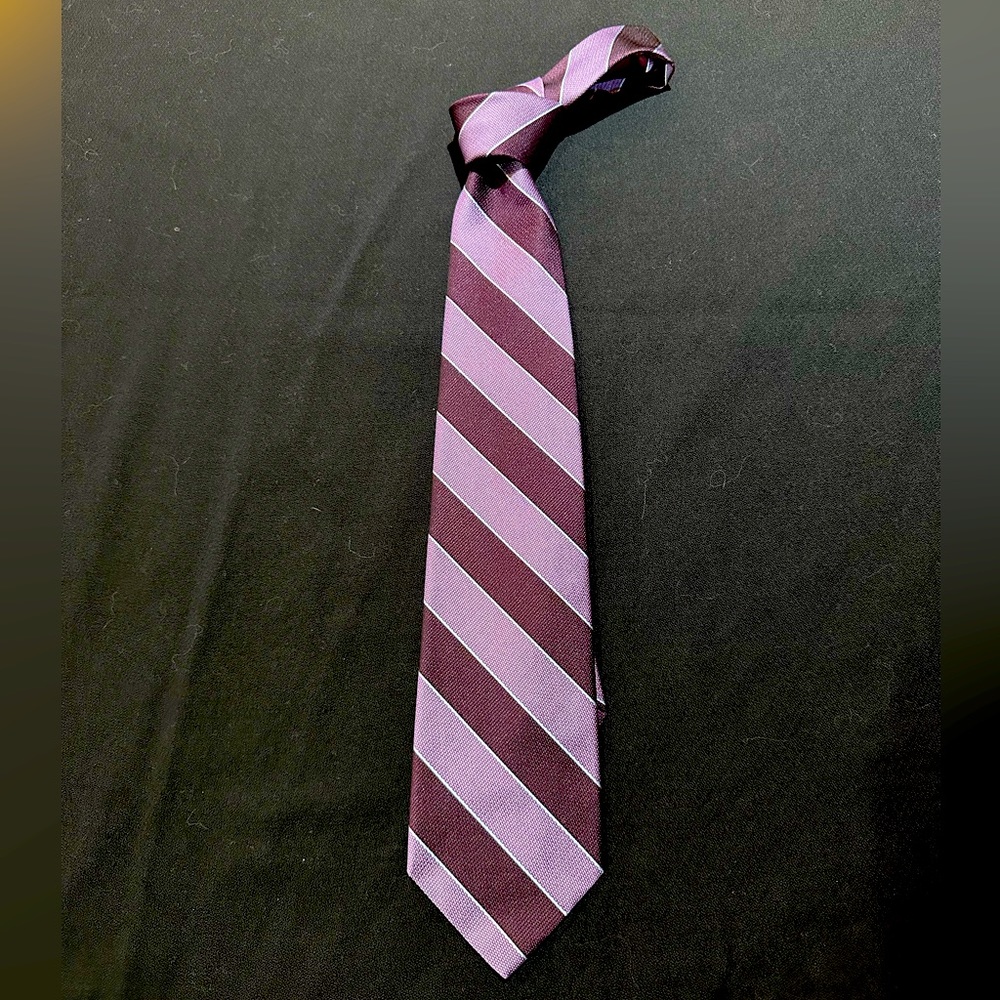 Brooks Brothers 346 Purple Silk Neck Tie